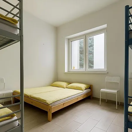 Nawat * Βαρσοβία